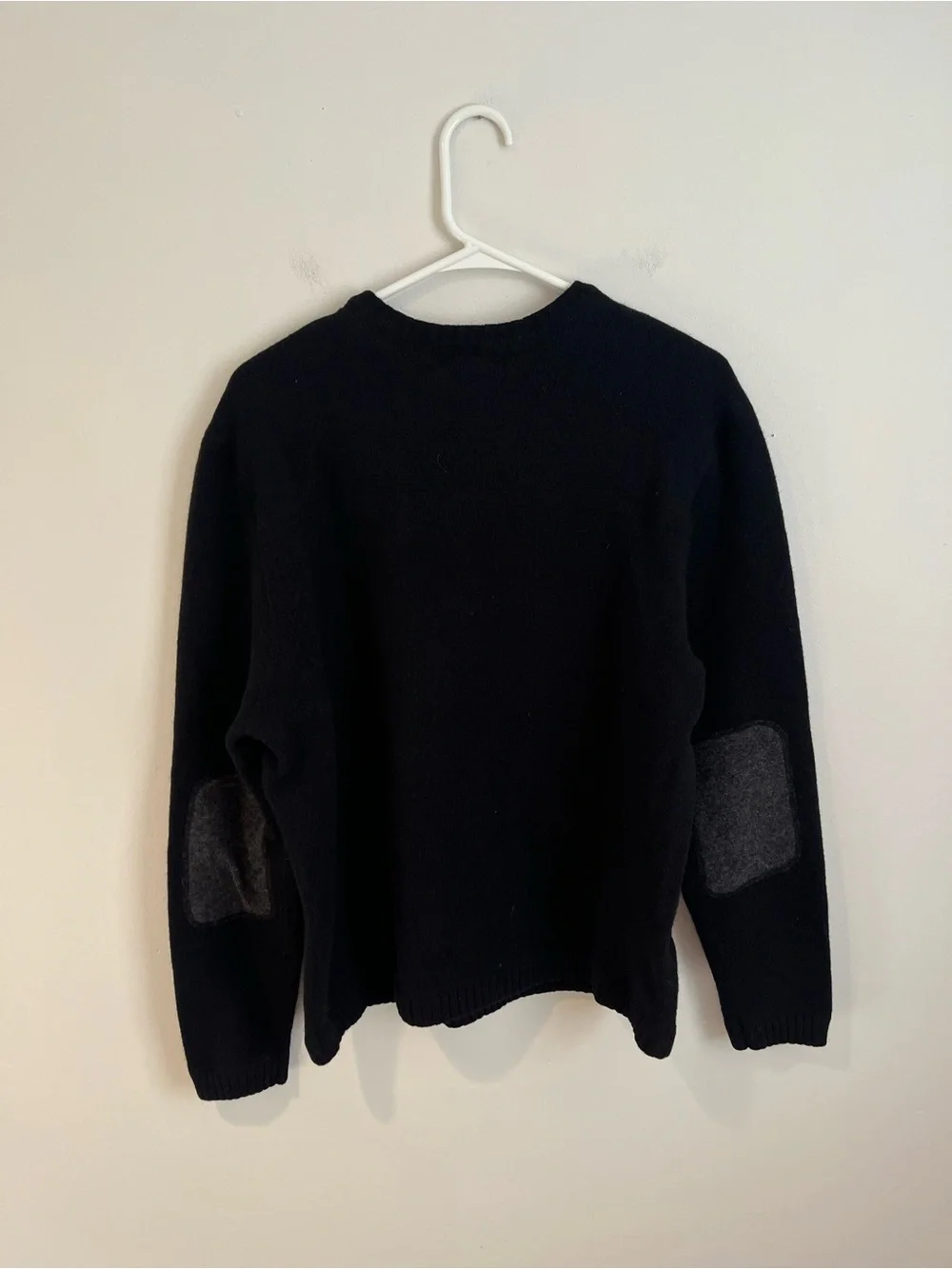 Banana Republic staple crewneck